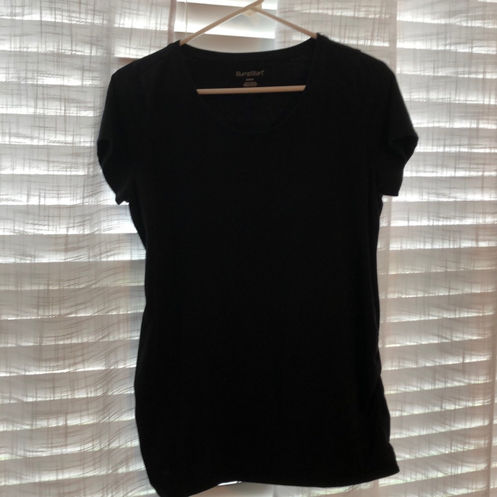 NEW LISTING 🌟 Classic maternity t-shirt🤰